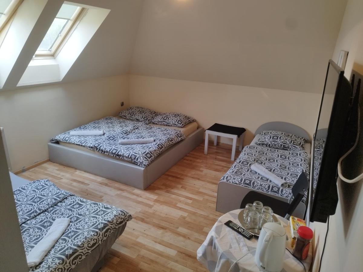Ceramika Boleslawiec - Pensjonat Buitenkant foto