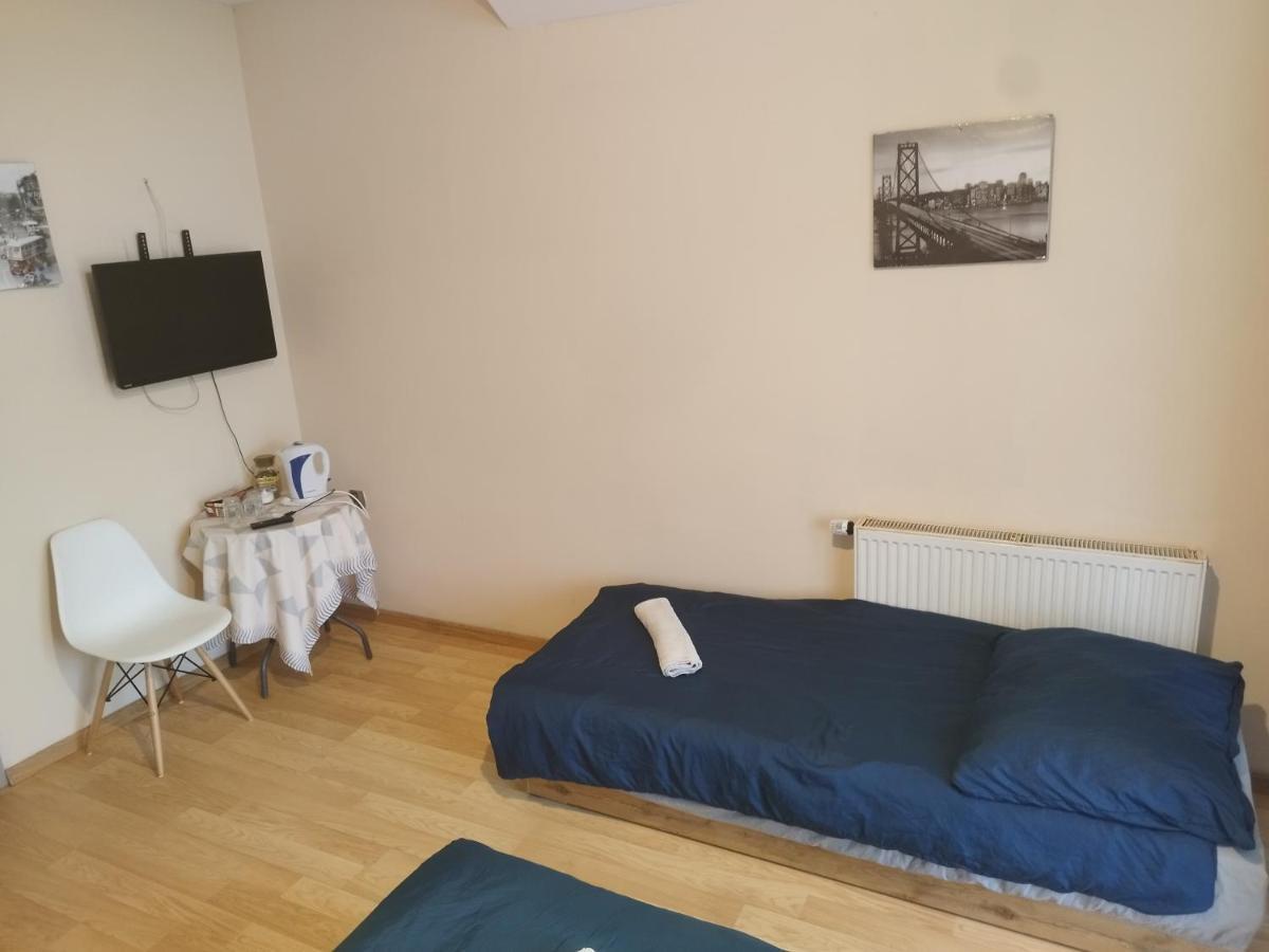 Ceramika Boleslawiec - Pensjonat Buitenkant foto
